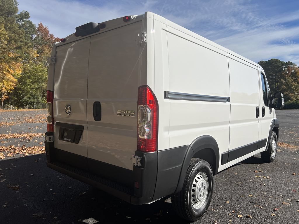 Used 2025 RAM ProMaster 2500 w/ Premium Convenience Group FWD image 4