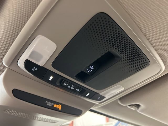 Certified 2025 Honda HR-V EX-L image 36