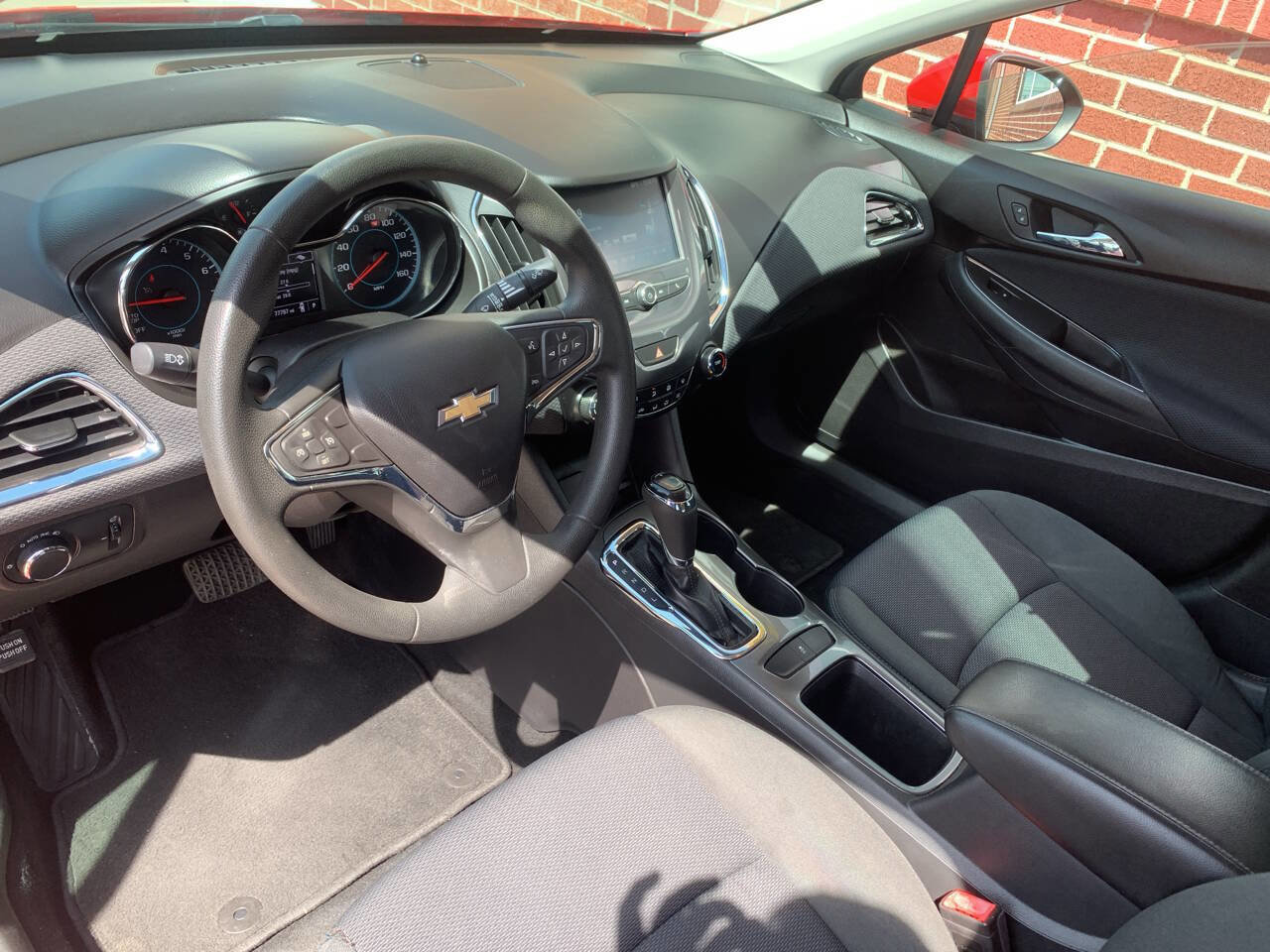 Used 2016 Chevrolet Cruze LT image 12