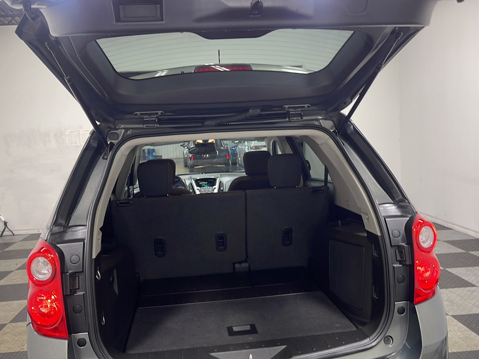 Used 2013 Chevrolet Equinox LT w/ Driver Convenience Package FWD image 18