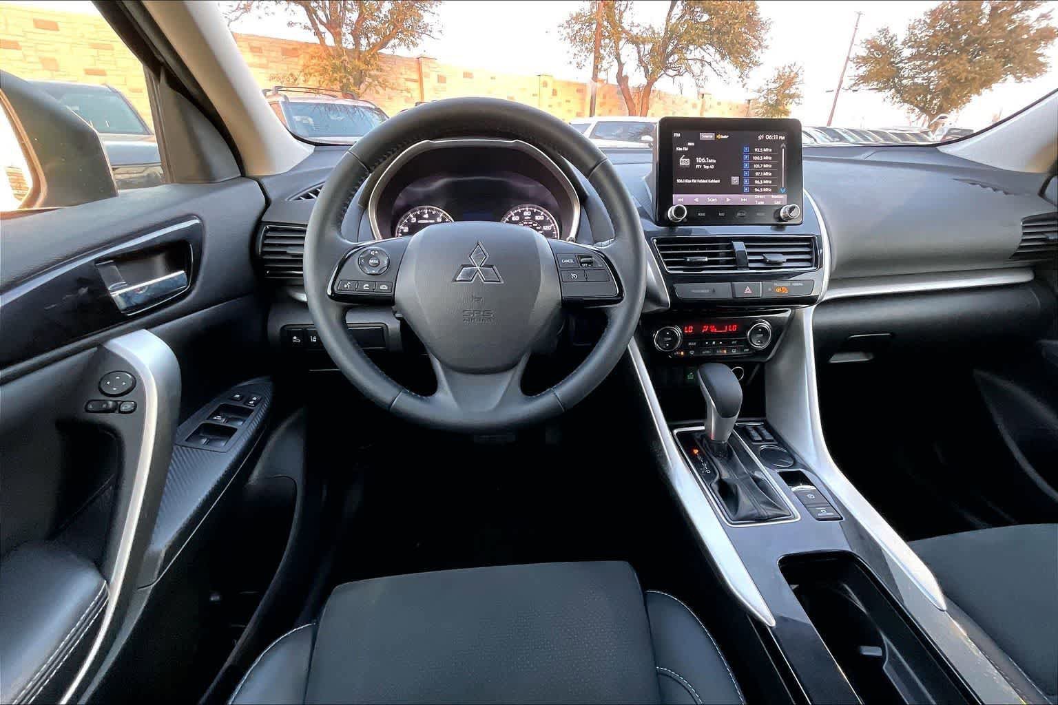 Used 2022 Mitsubishi Eclipse Cross SE FWD image 14