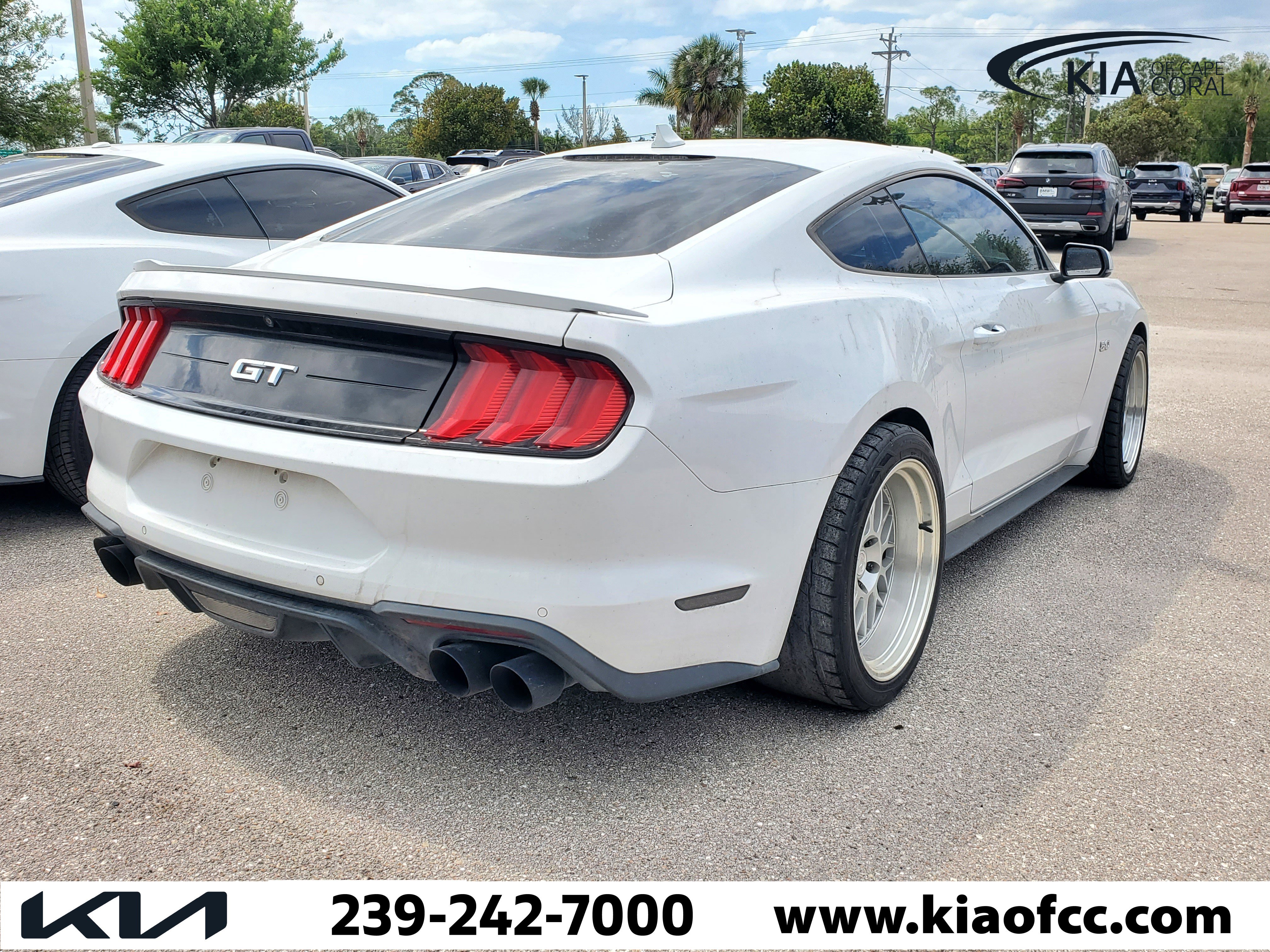 Used 2022 Ford Mustang GT Premium w/ Equipment Group 401A RWD image 6