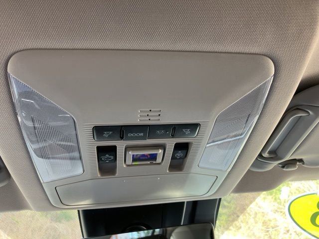 Used 2023 Toyota RAV4 Limited AWD/4WD image 38