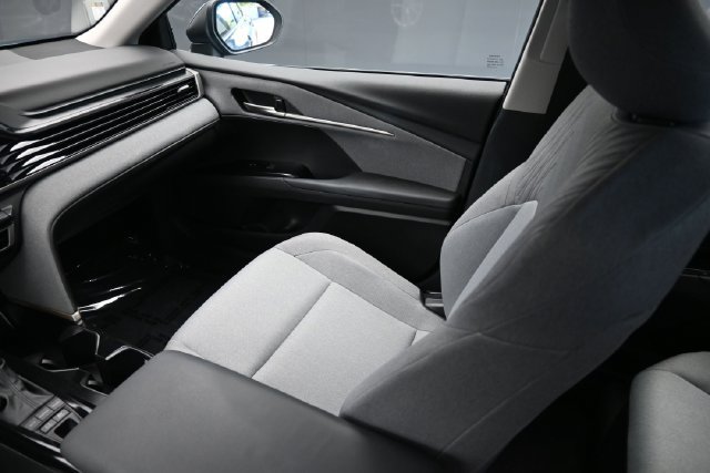 Used 2025 Toyota Camry LE FWD image 11