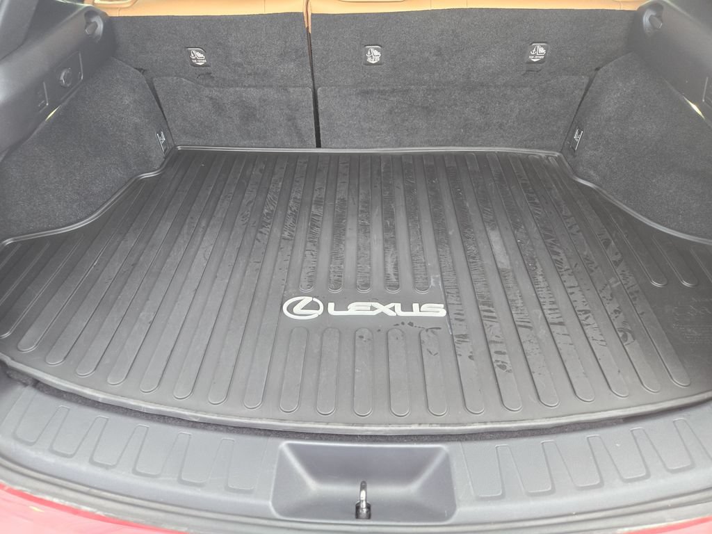 Used 2023 Lexus UX 250h FWD w/ Accessory Package (Z2) image 33