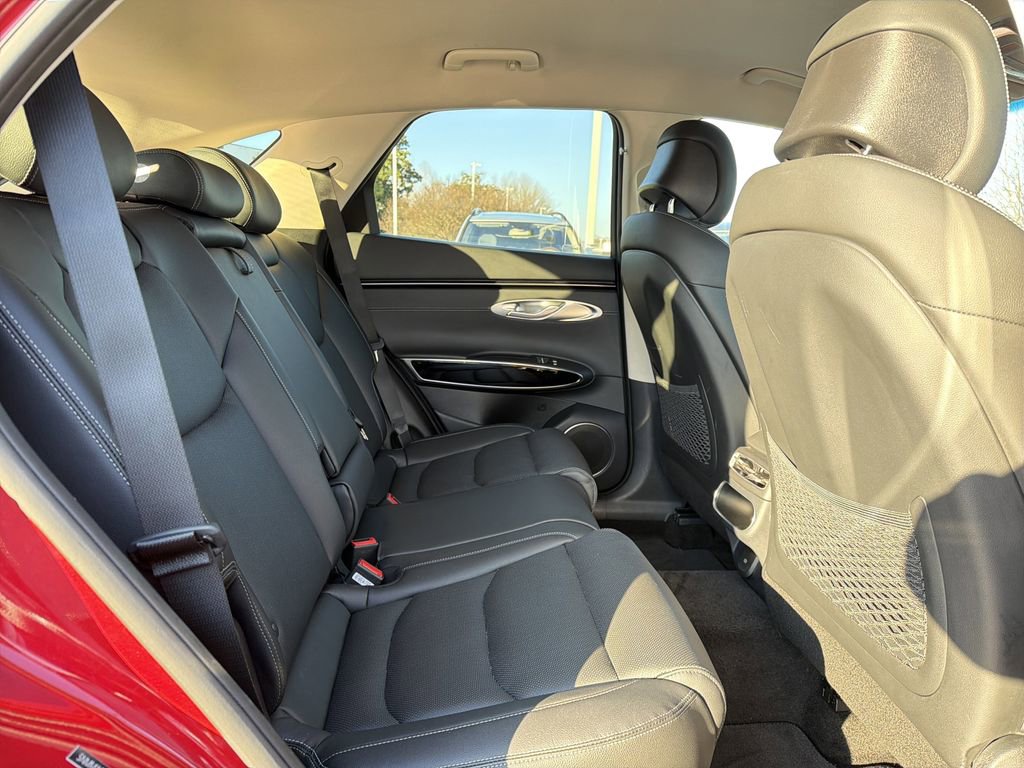 Used 2025 Genesis GV70 2.5T image 17