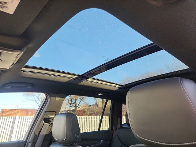 Used 2022 Cadillac XT6 Sport w/ Technology Package image 16