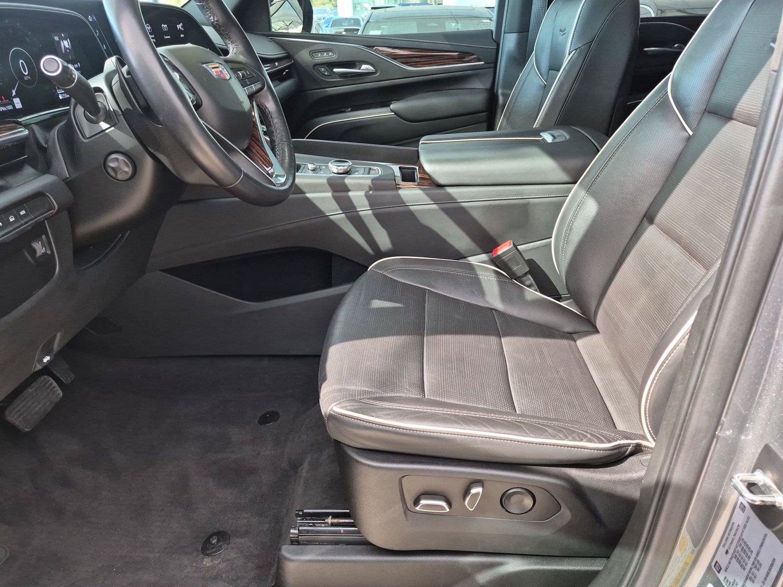 Used 2022 Cadillac Escalade ESV Premium Luxury AWD/4WD image 28
