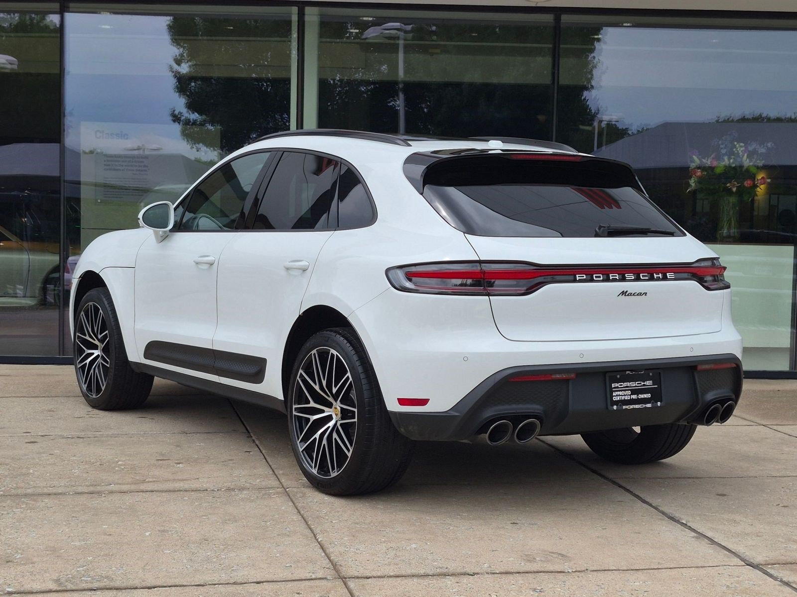 Certified 2026 Porsche Macan AWD/4WD video 3