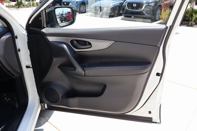 Used 2022 Nissan Rogue Sport S image 25