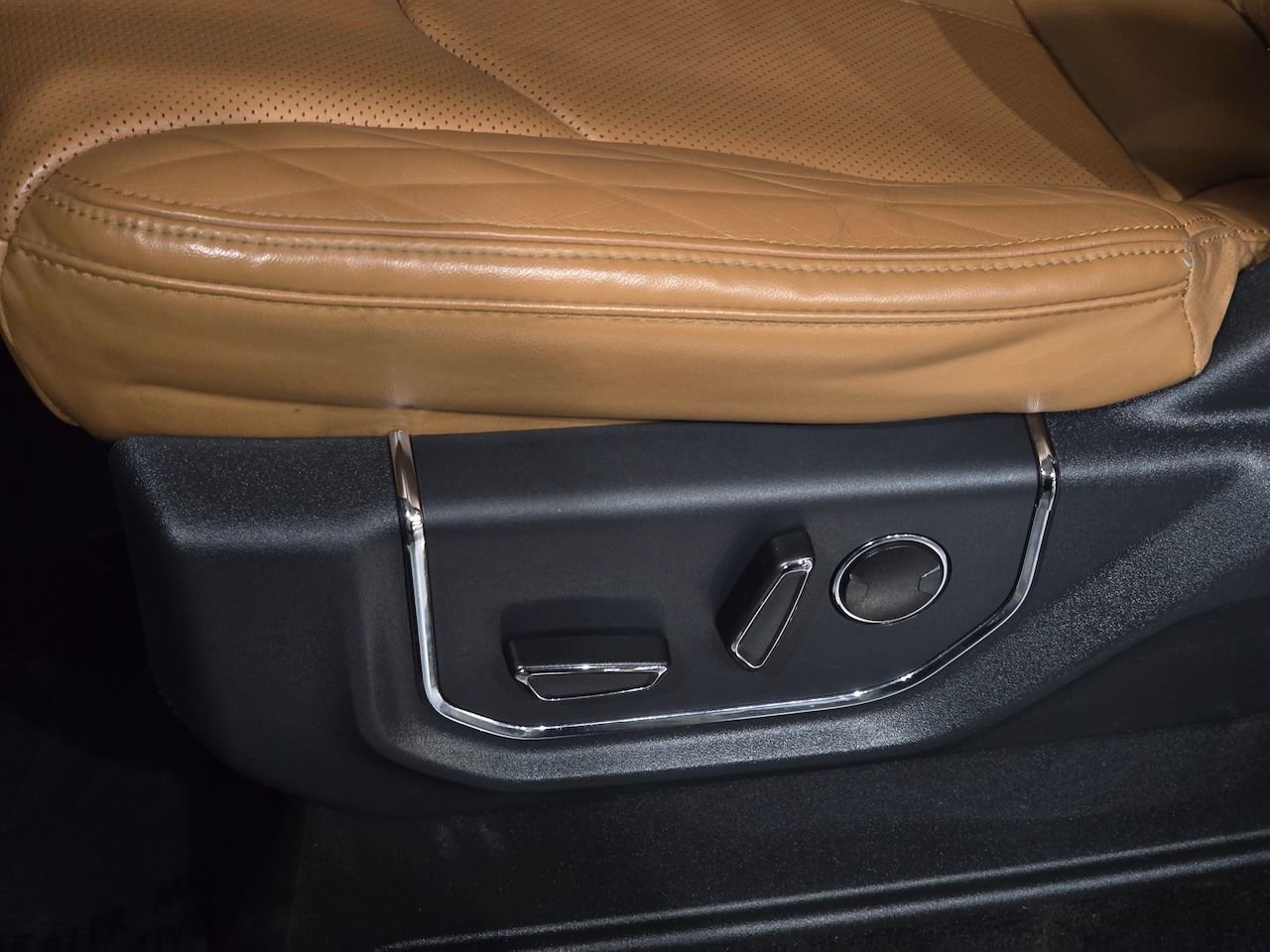 Used 2022 Ford Expedition Platinum image 22