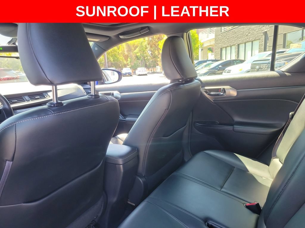 Used 2015 Lexus CT 200h w/ F Sport w/Nuluxe Interior FWD image 16