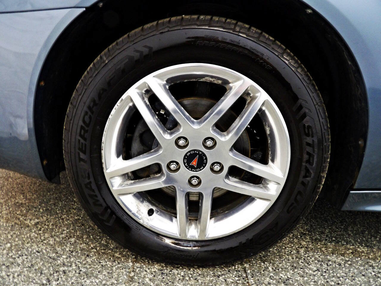 Used 2006 Pontiac Grand Prix GT w/ Sun And Sound Package FWD image 18