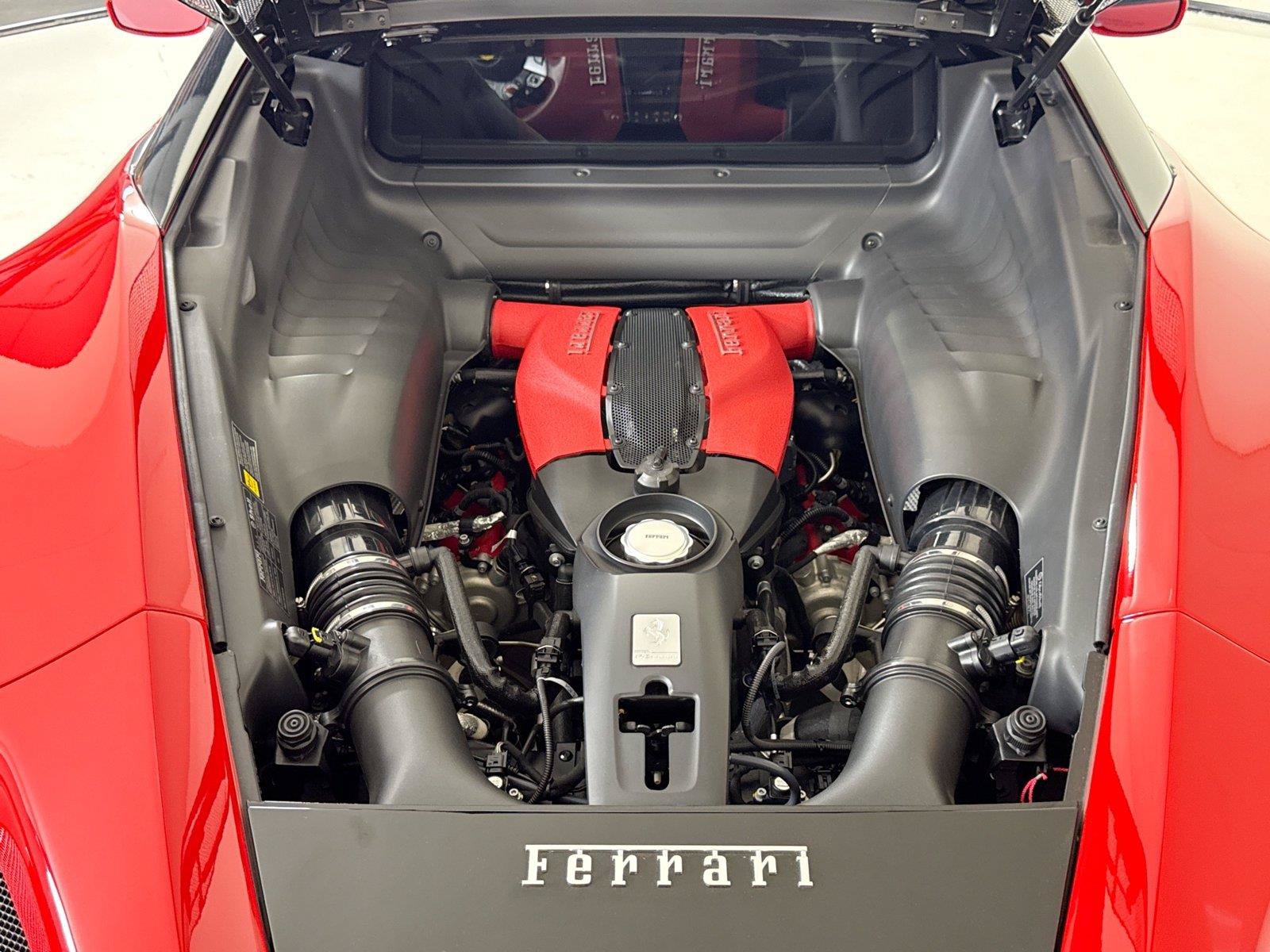 Used 2021 Ferrari F8 Tributo RWD image 27