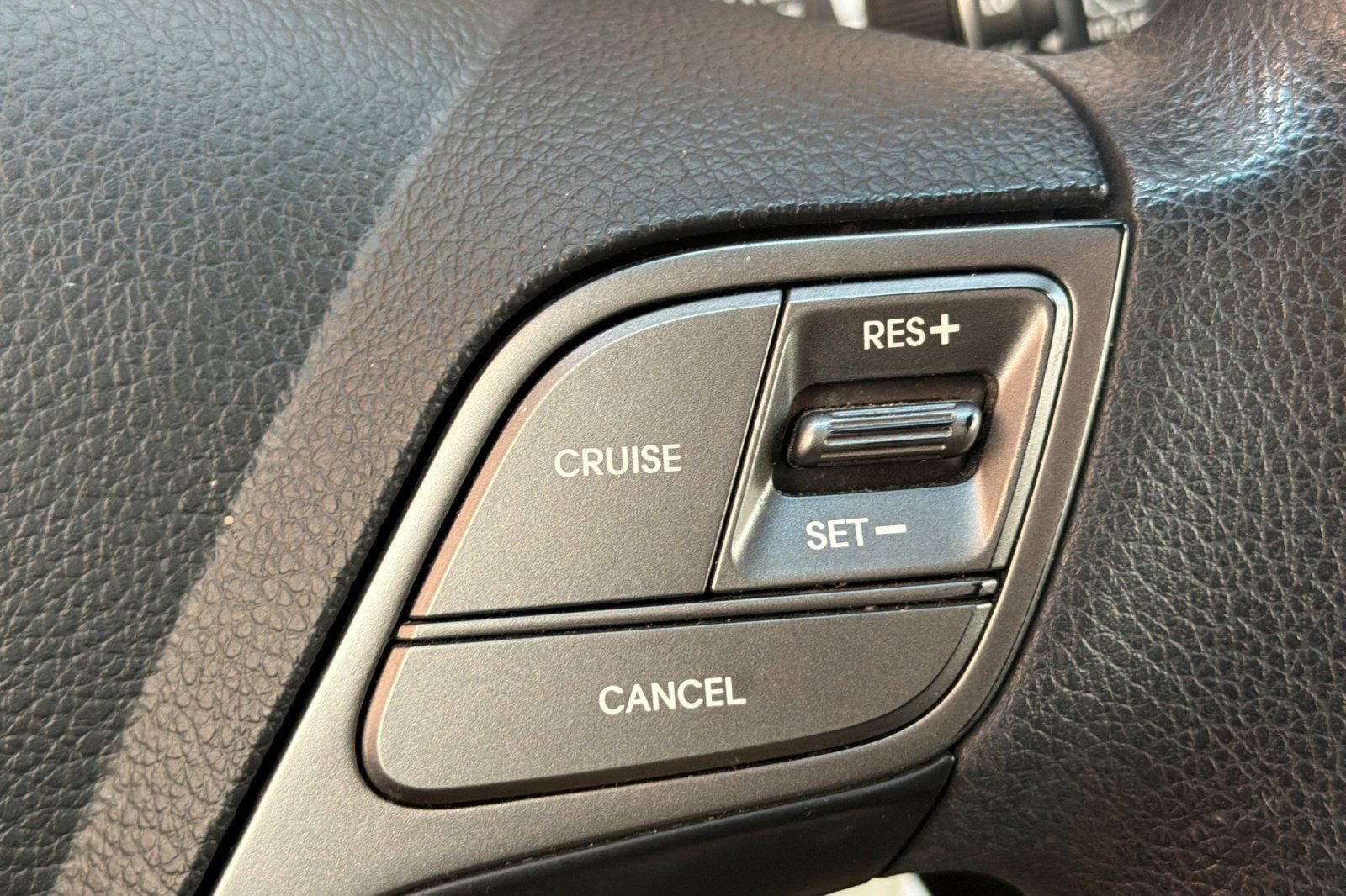 Used 2017 Hyundai Santa Fe SE image 33