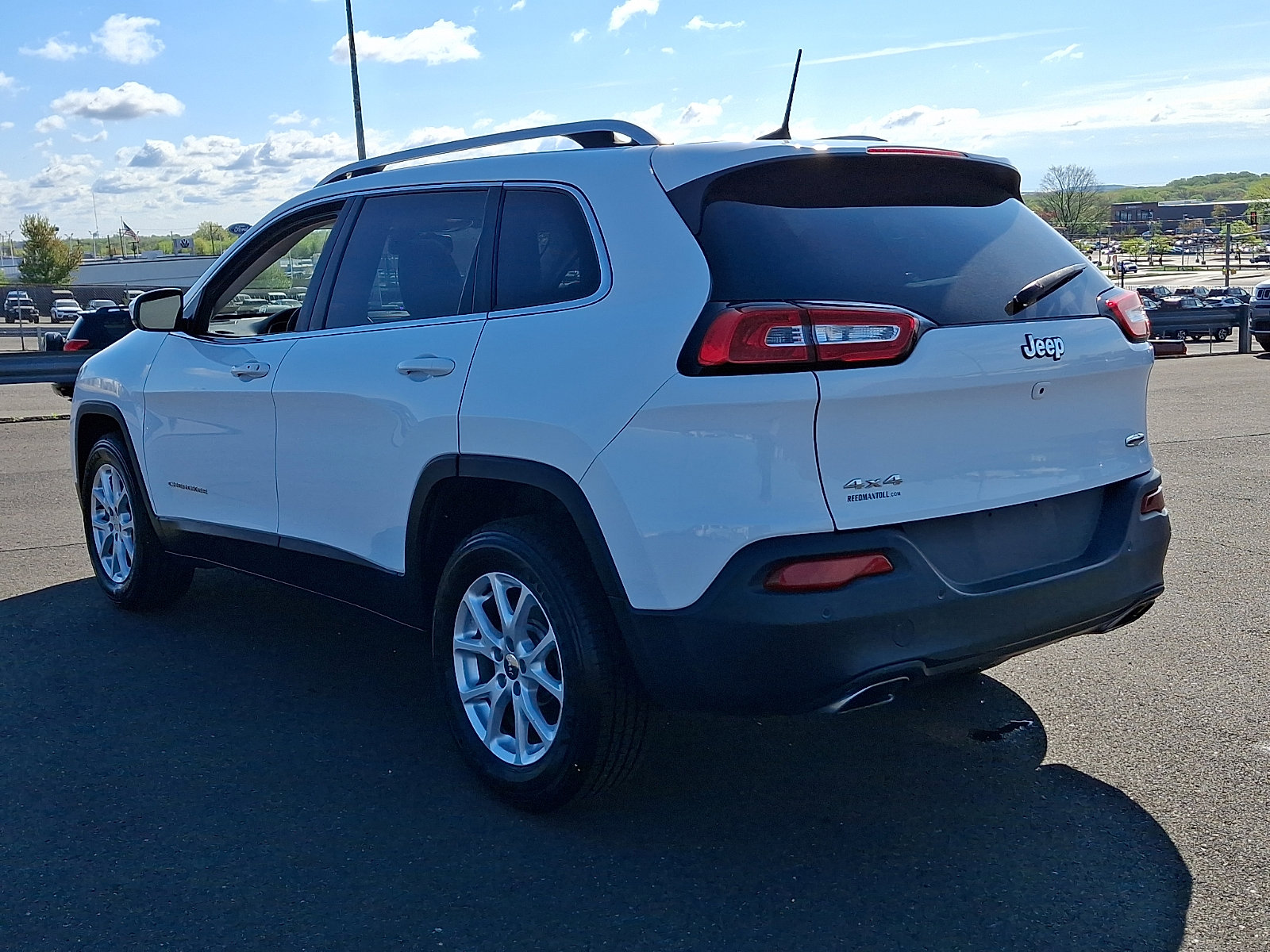 Used 2017 Jeep Cherokee Latitude w/ Comfort/Convenience Group image 4