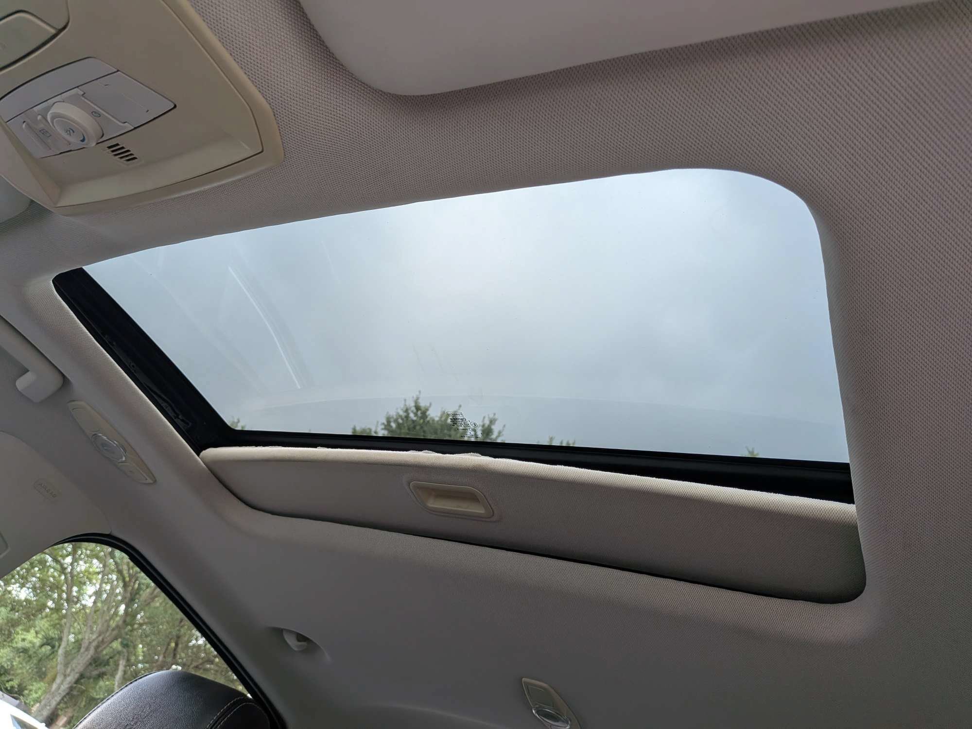 Used 2014 Ford Focus Titanium FWD image 22