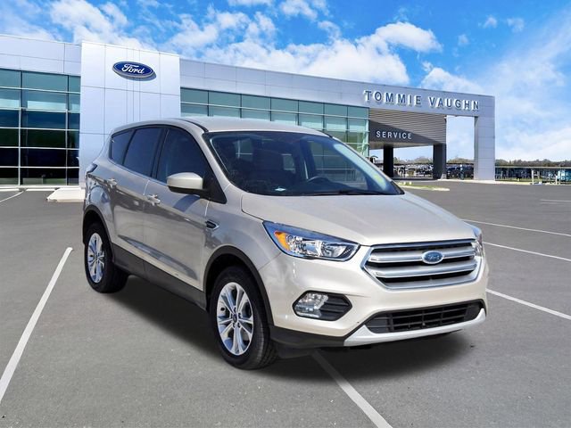 Used 2017 Ford Escape SE FWD image 6