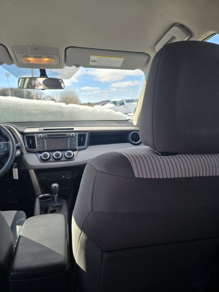 Used 2013 Toyota RAV4 LE image 6