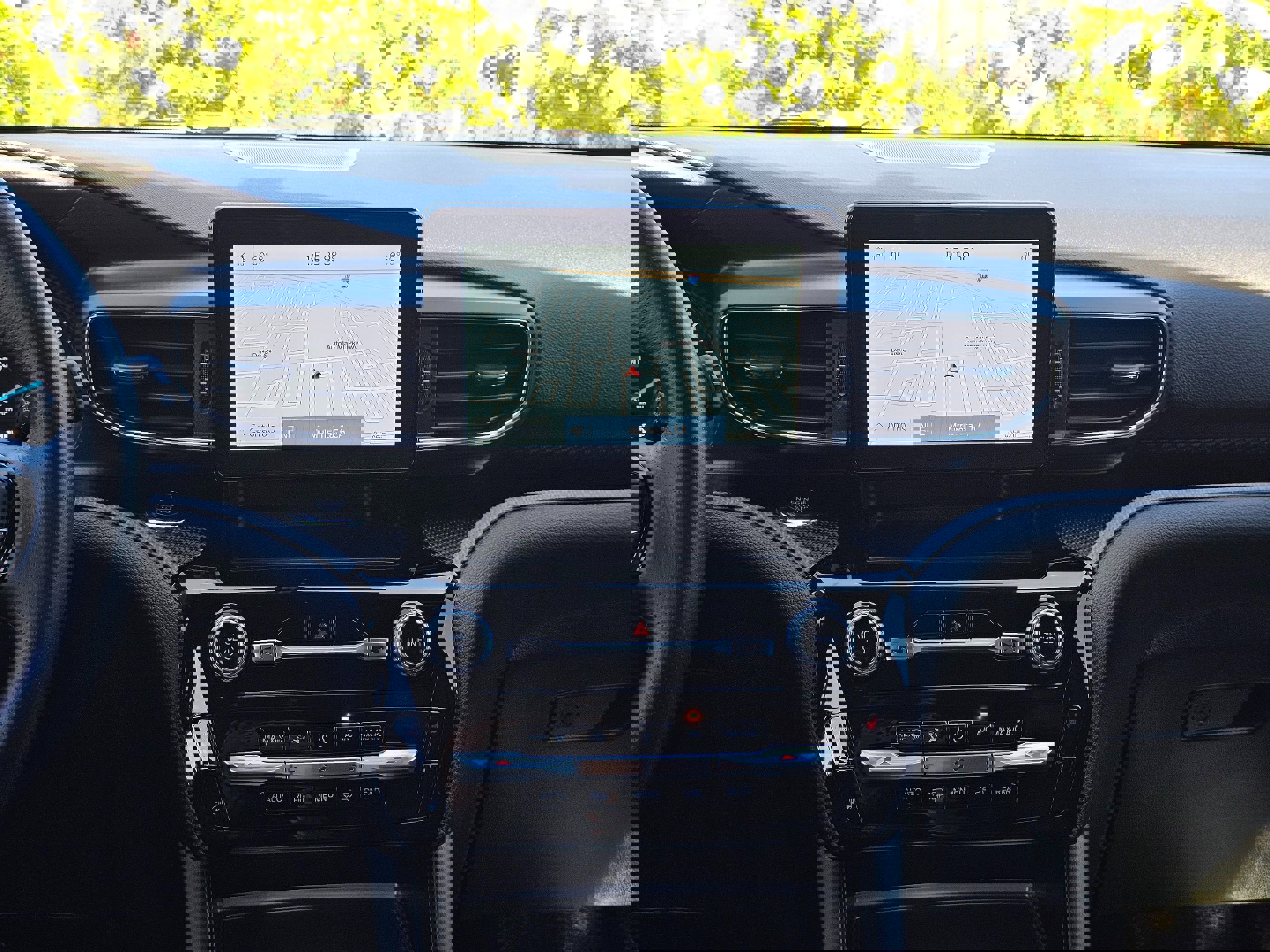 Used 2024 Ford Explorer ST-Line w/ Class IV Trailer Tow Package RWD image 26