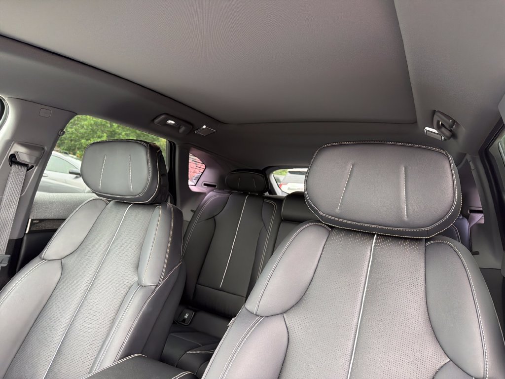 Used 2025 Cadillac Optiq Luxury 2 w/ LPO, Floor Liner Package AWD/4WD image 2