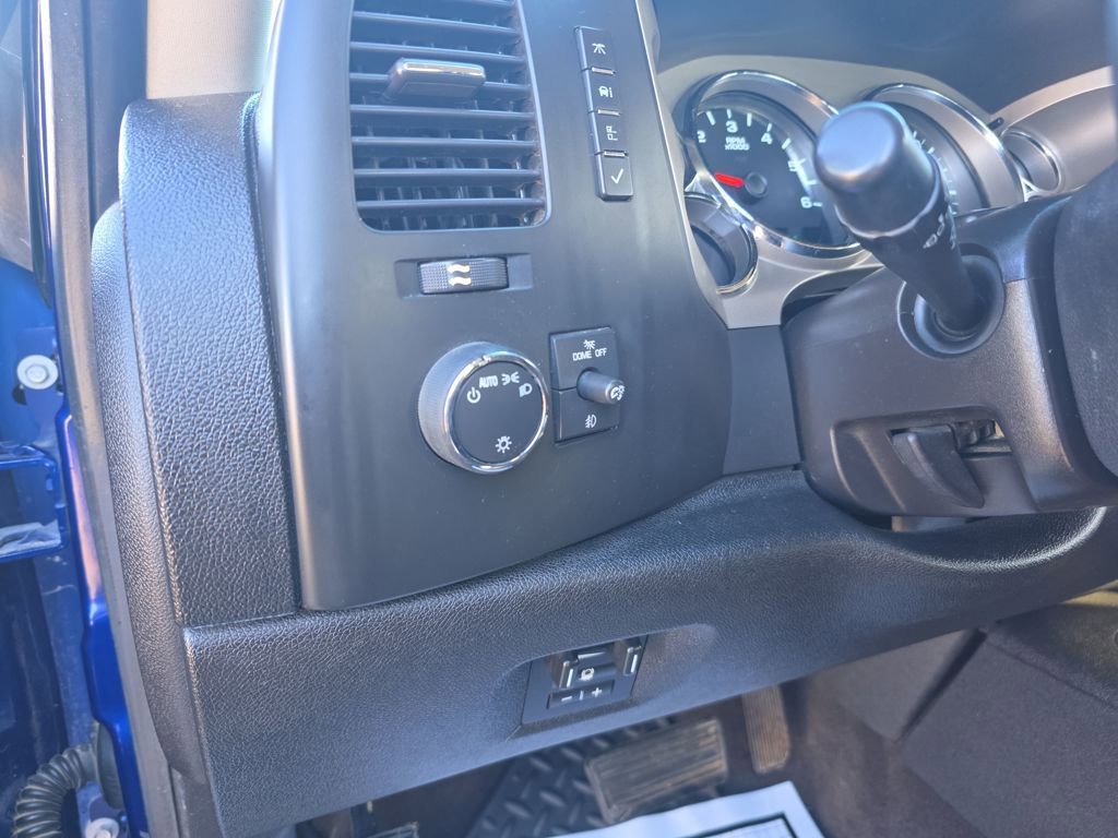 Used 2014 Chevrolet Silverado 2500 LT w/ Interior Plus Package image 10