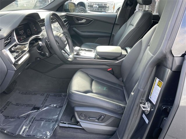 Used 2023 Audi Q8 Prestige w/ Prestige Package image 11