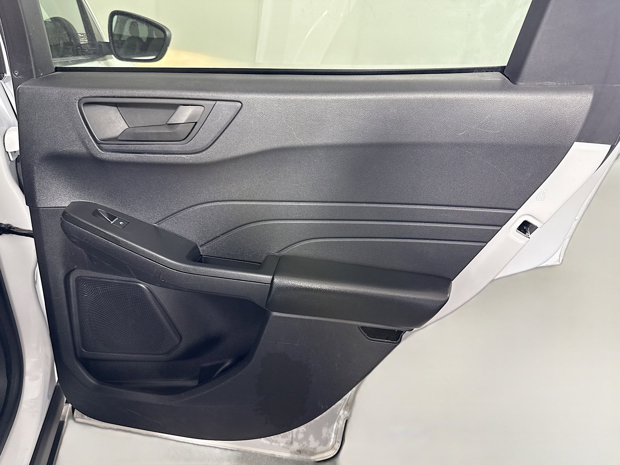 Used 2022 Ford Escape SE image 28