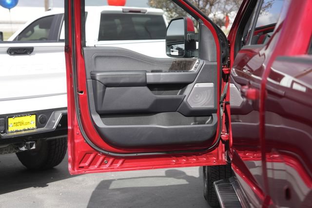 Used 2023 Ford F350 Lariat image 29