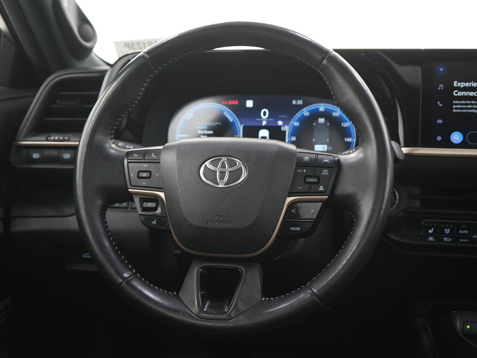 Used 2024 Toyota Crown AWD/4WD image 15