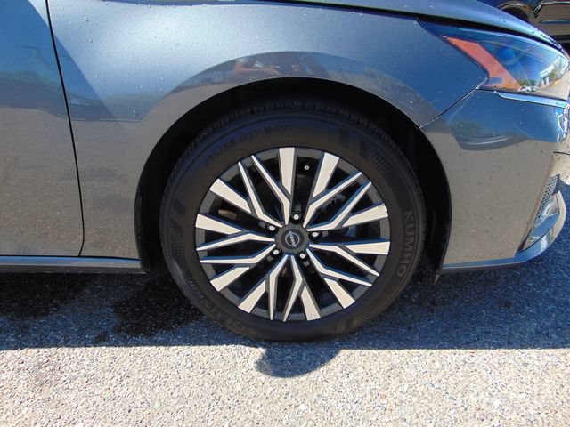Used 2025 Nissan Altima 2.5 SV FWD image 26