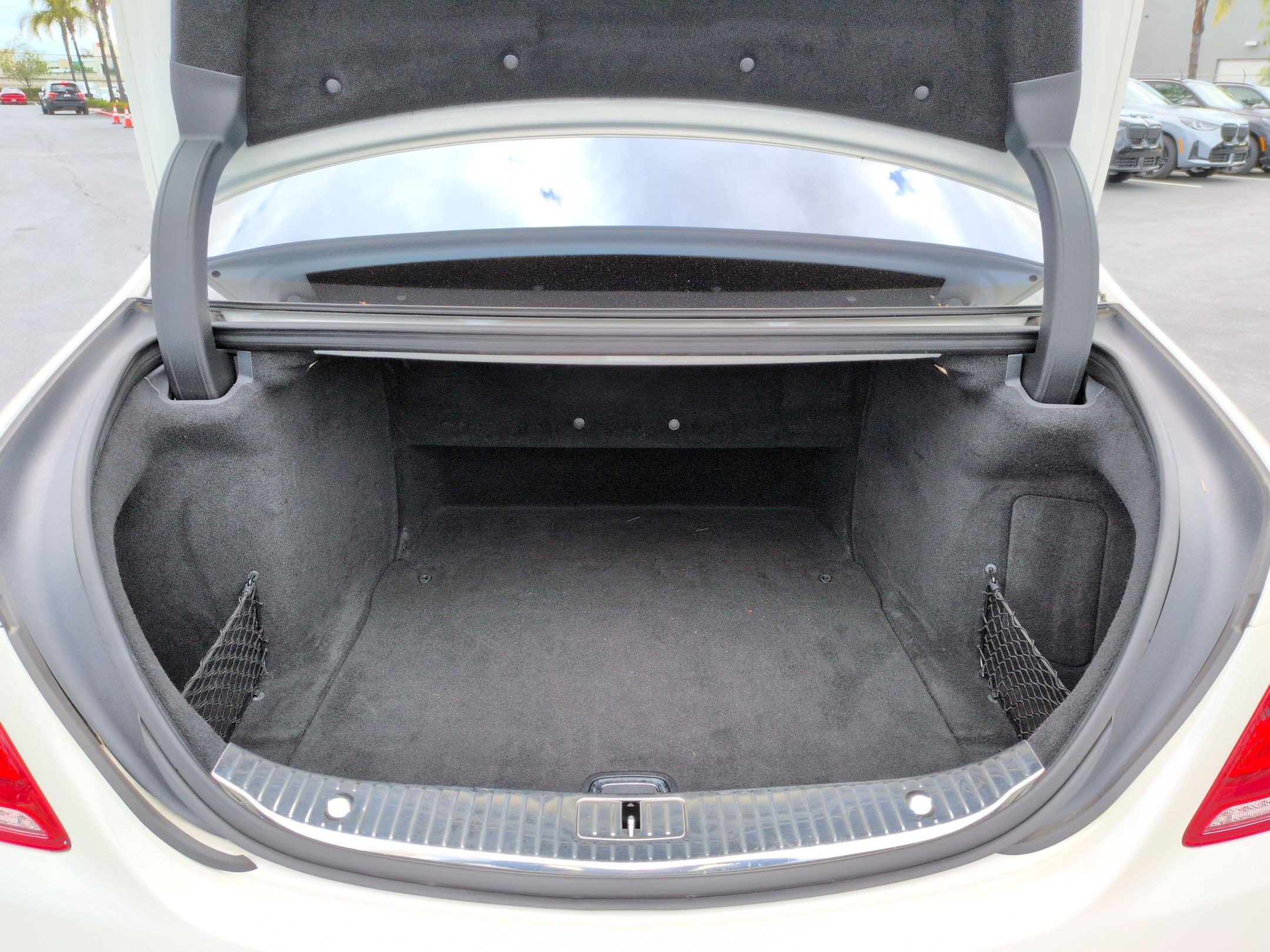 Used 2016 Mercedes-Benz S 550 Sedan image 32