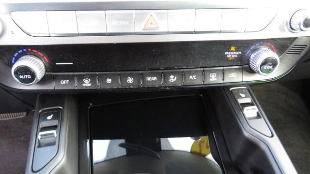 Used 2024 Kia Telluride S w/ S Sunroof Package image 21