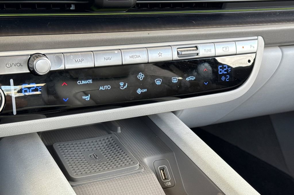 Used 2023 Hyundai Ioniq 6 SEL image 18