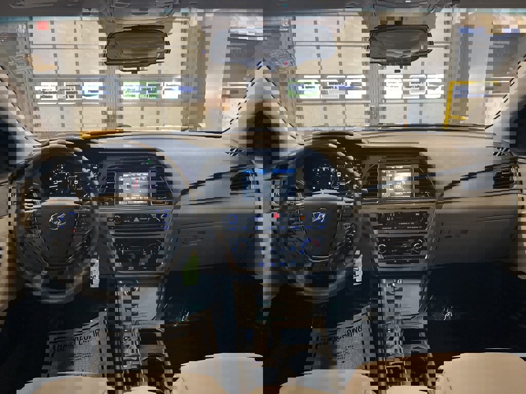 Used 2016 Hyundai Sonata SE w/ Cargo Package image 29