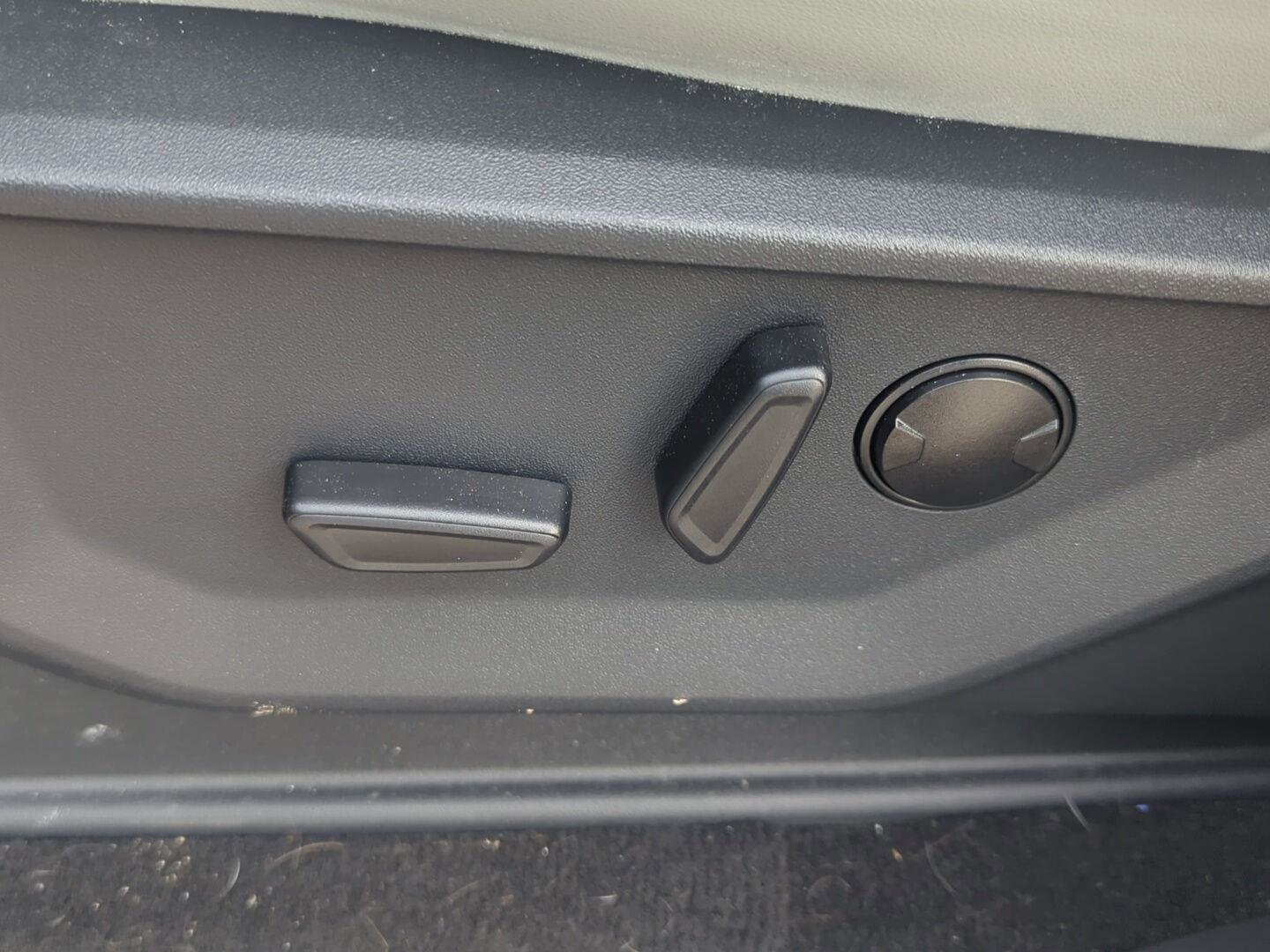 Used 2025 Ford Expedition Platinum image 13