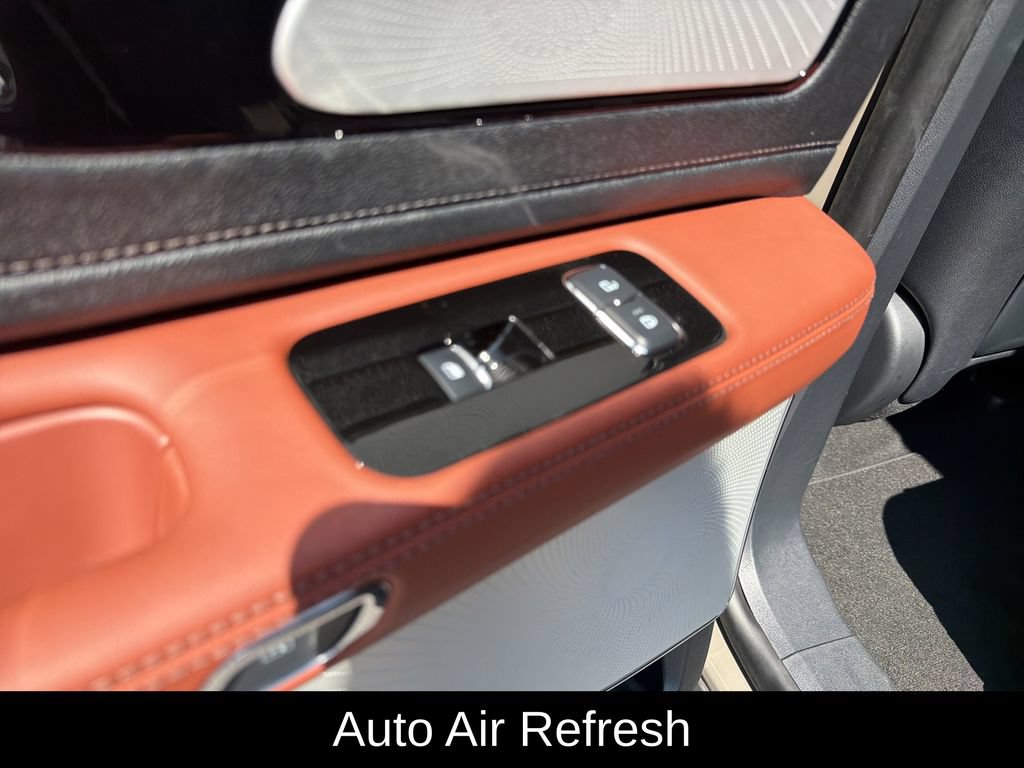 Used 2026 Lincoln Aviator Reserve AWD/4WD image 10