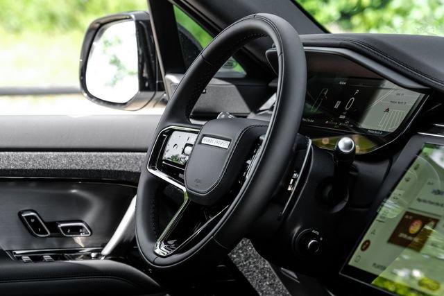 New 2026 Land Rover Range Rover Sport Dynamic SE AWD/4WD image 17