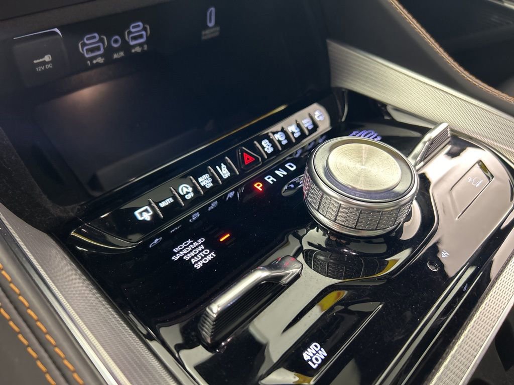 Used 2023 Jeep Grand Wagoneer Series III image 22