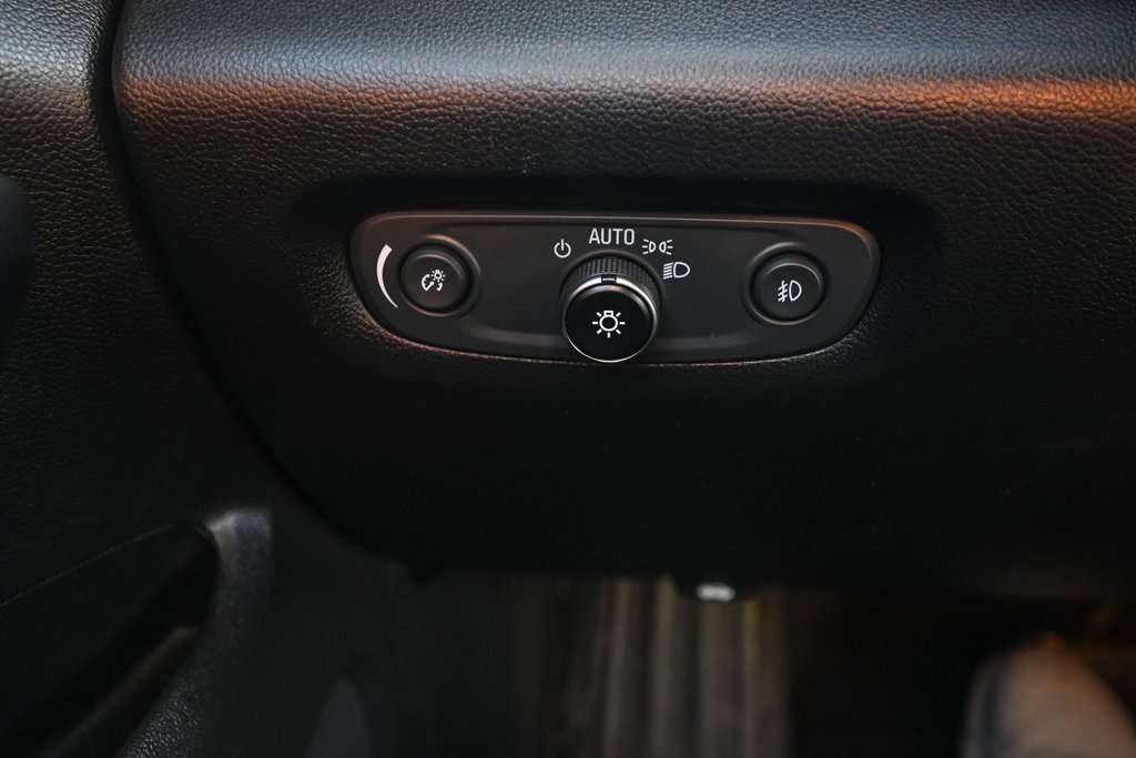 Used 2019 Chevrolet Traverse LT image 41