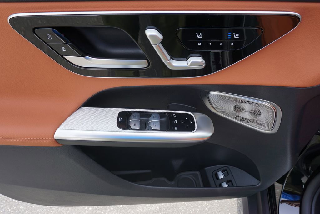 Certified 2025 Mercedes-Benz GLC 350e 4MATIC image 15