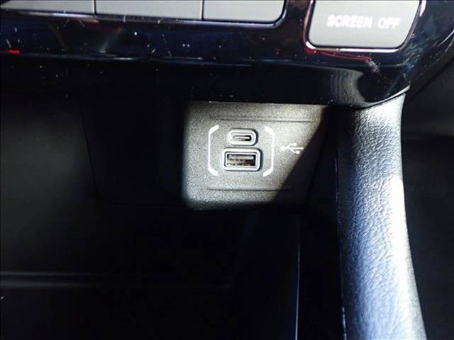 New 2026 Jeep Compass Latitude w/ Sun and Sound Group AWD/4WD image 21