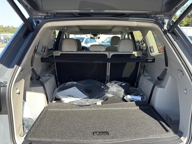 New 2026 Volkswagen Atlas SEL Premium R-Line image 13