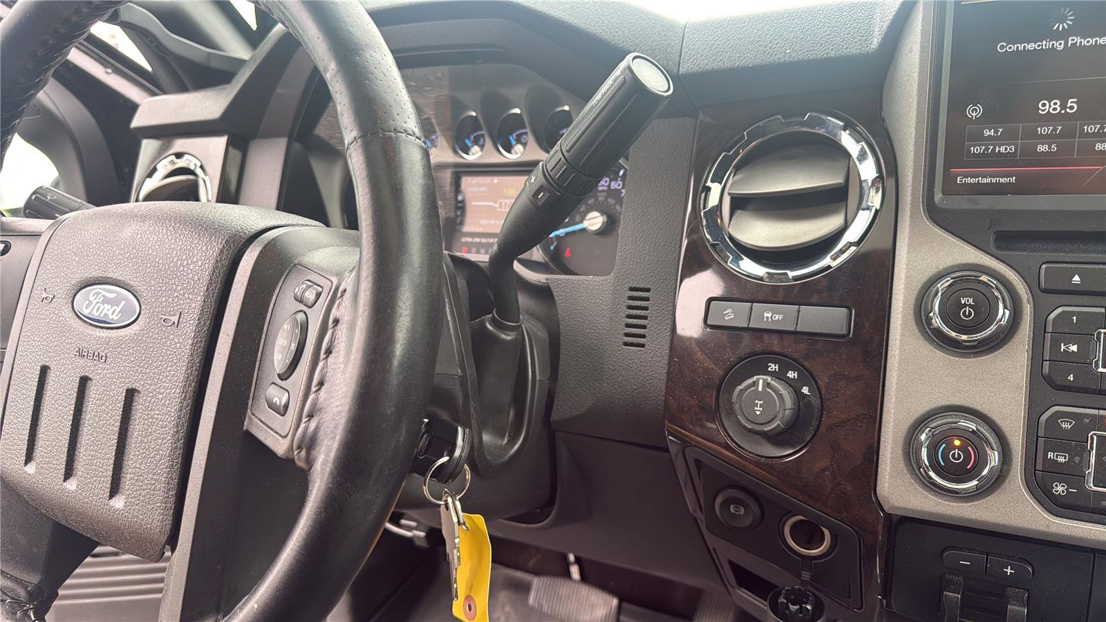 Used 2015 Ford F250 Platinum w/ FX4 Off-Road Package AWD/4WD image 20