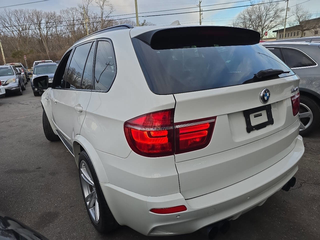 Used 2011 BMW X5 M image 9