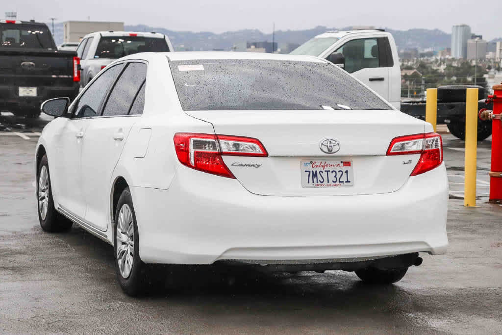 Used 2012 Toyota Camry LE FWD image 6