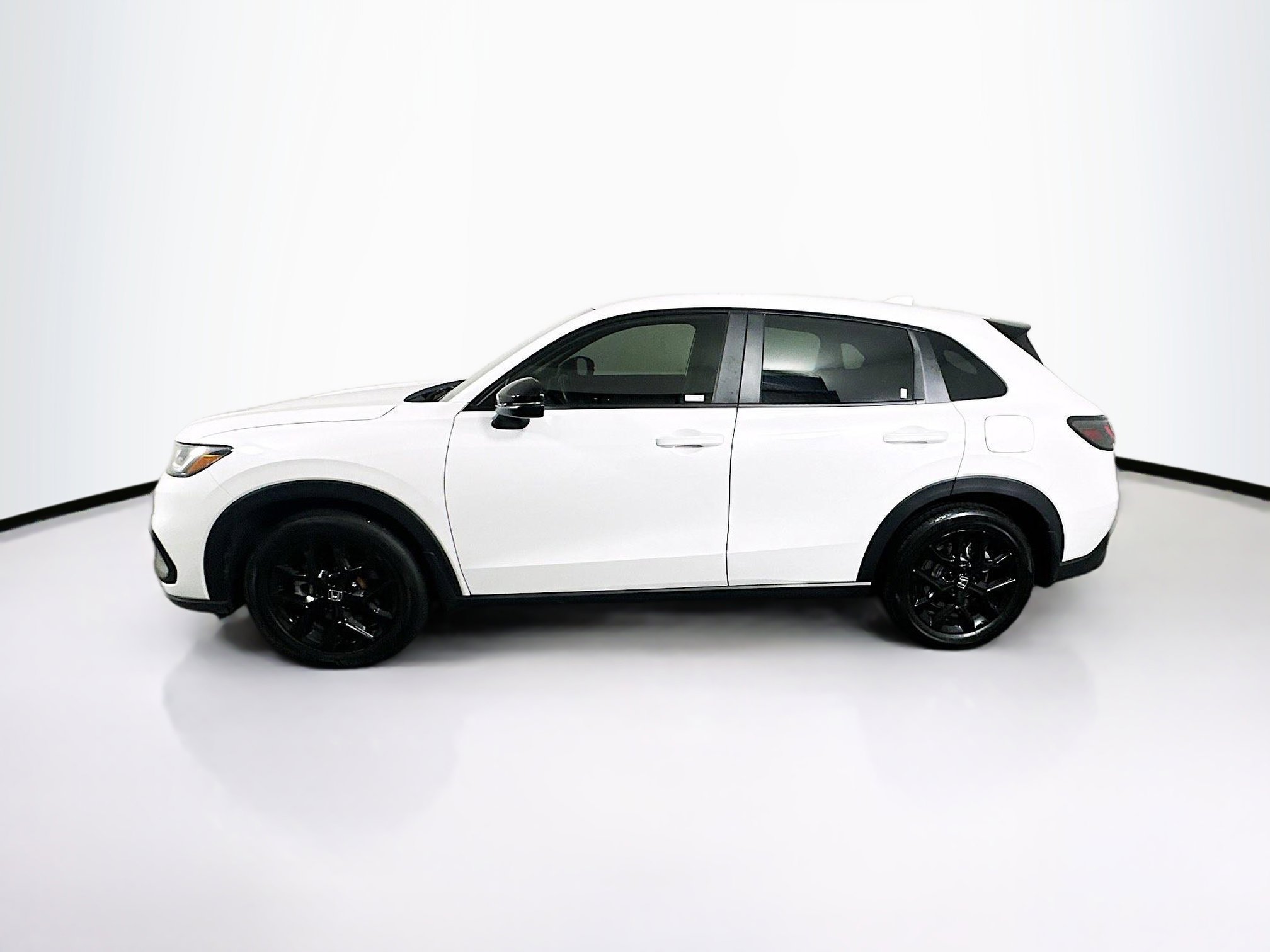 Used 2025 Honda HR-V Sport image 4