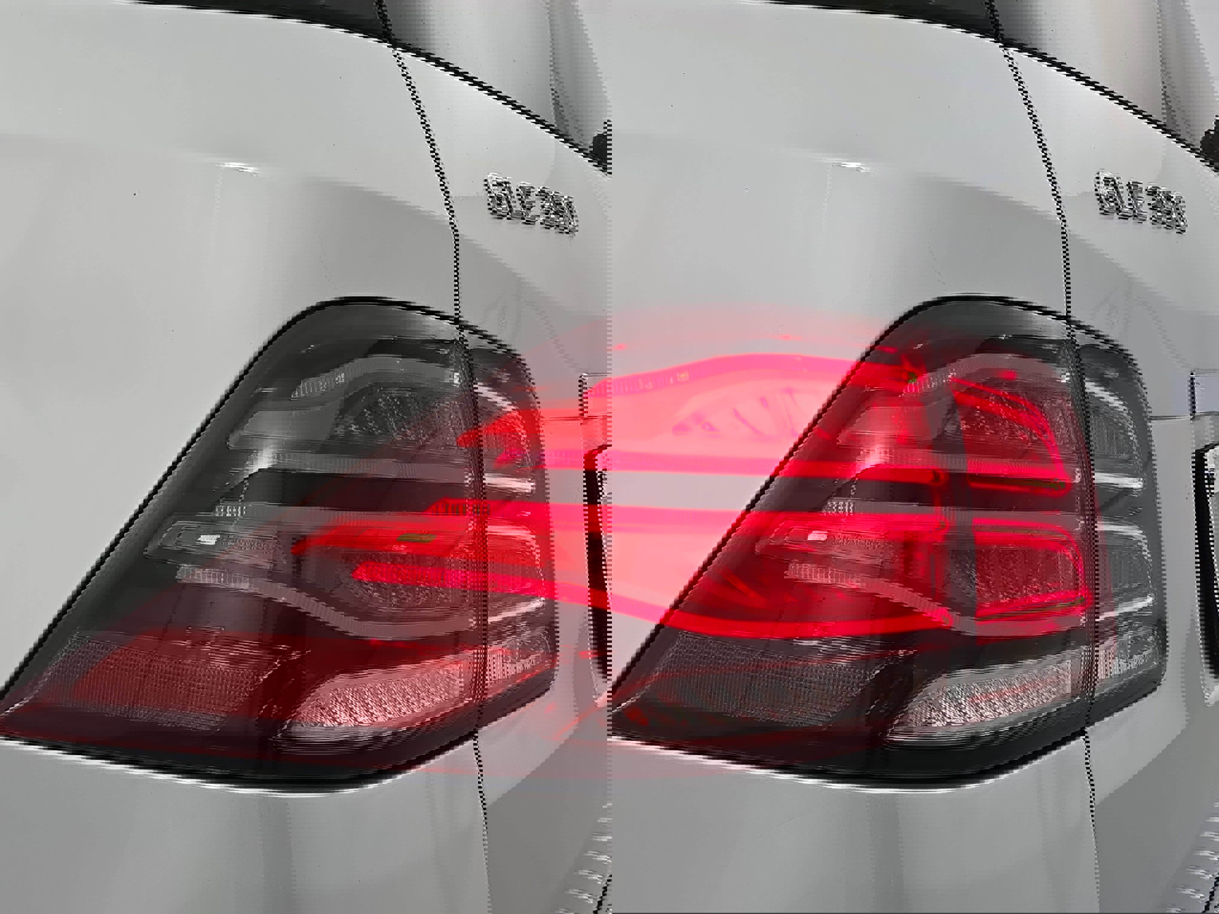 Used 2017 Mercedes-Benz GLE 350 4MATIC image 35