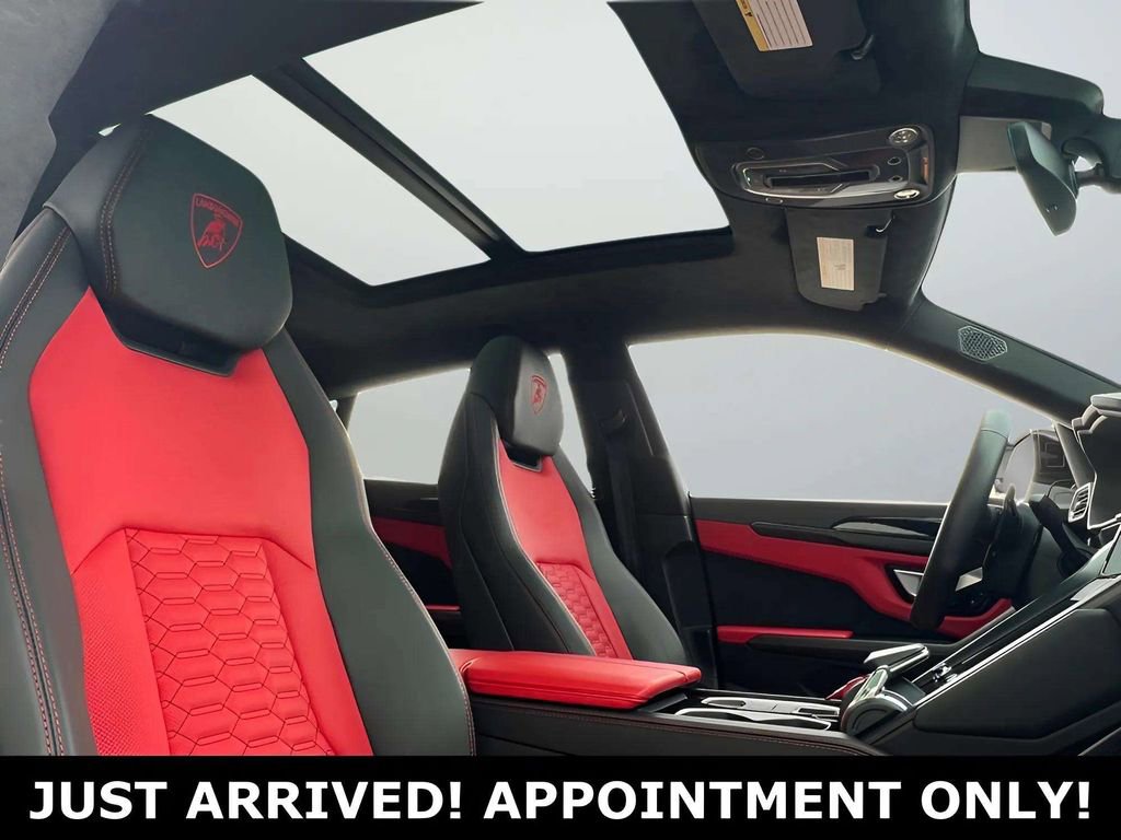 Used 2022 Lamborghini Urus image 17