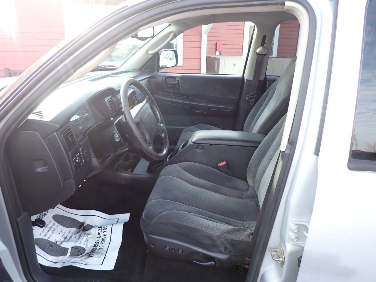 Used 2004 Dodge Dakota Sport w/ Deluxe Convenience Group image 7